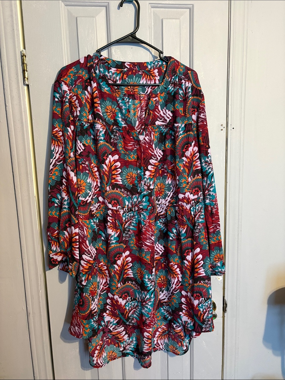 Women's Floral V-Neck Tunic Top in Burgundy Multi
